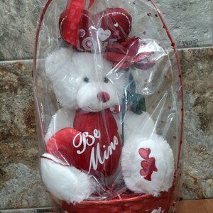 Valentines Day Gift Be Mine Bear Plush Love Heart in Gift Basket Stuffed Animal